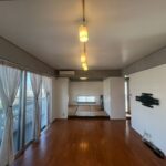 LINE_ALBUM_赤道4100万外観・庭・リビング_250527_17